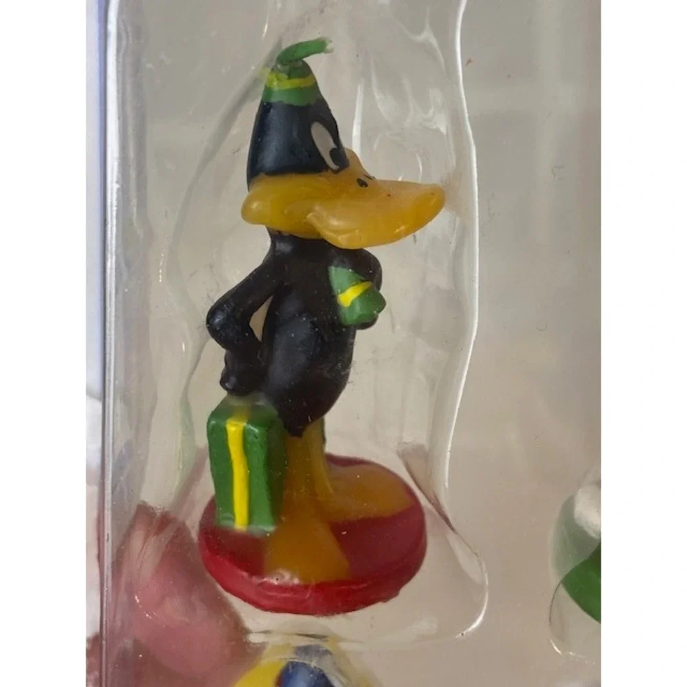 Vintage Looney Tunes Birthday Candles Bugs Bunny Daffy Tweety Sylvester Set of 4